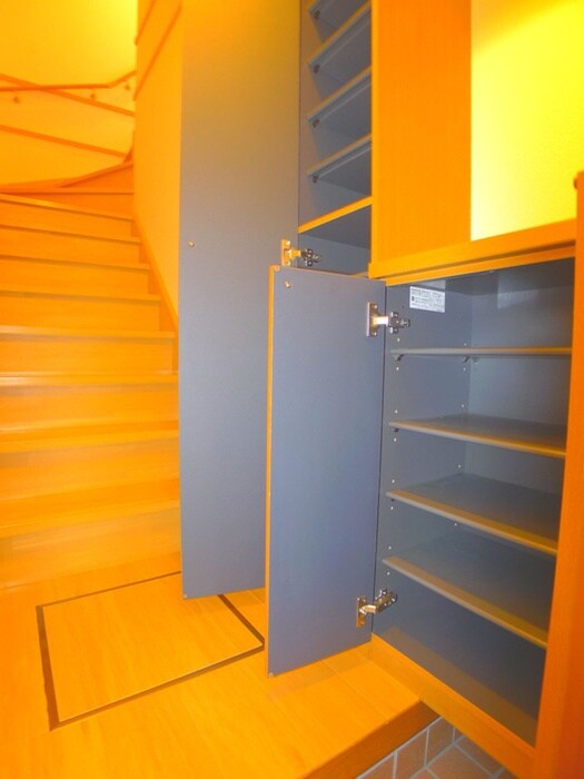 物件内観写真9　(靴箱)