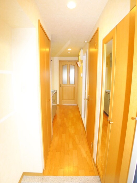 物件内観写真14　(玄関)