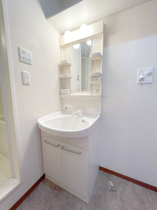 物件内観写真12　(洗面)