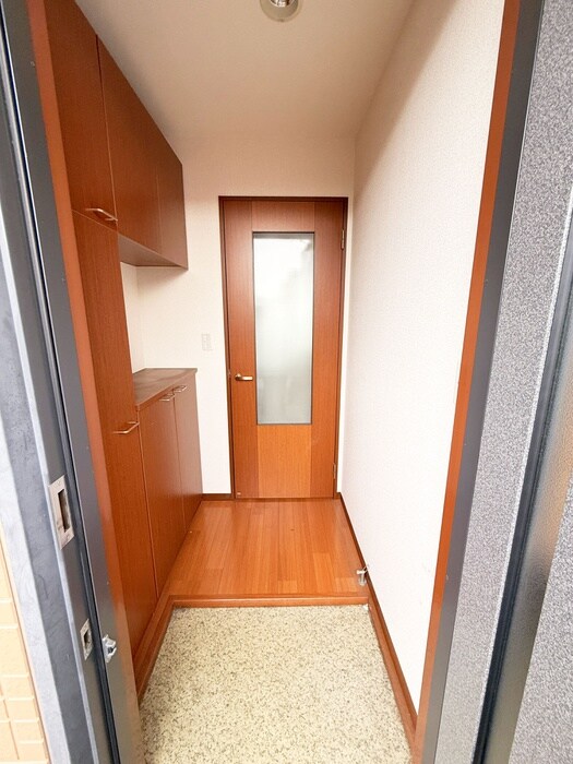 物件内観写真16　(玄関)