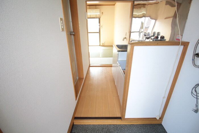 物件内観写真14　(廊下)