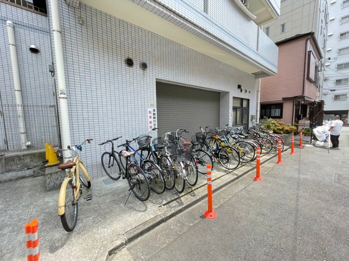 物件外観写真5　(駐輪場)