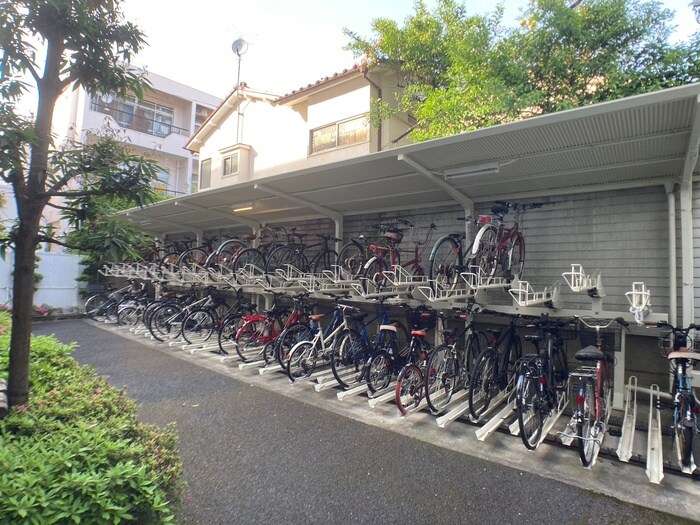 物件外観写真3　(駐輪場)