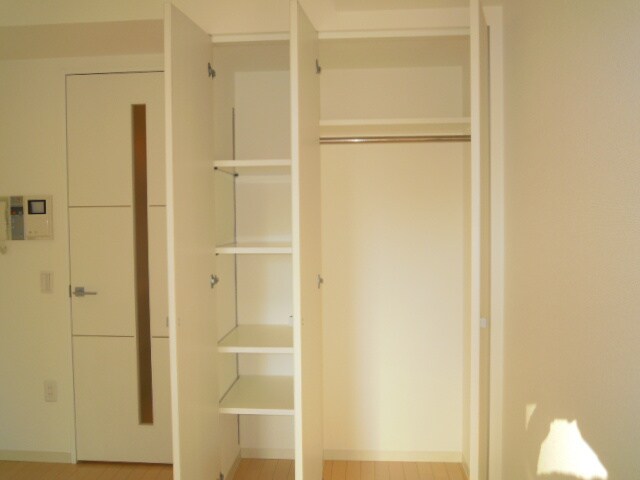 物件内観写真10　(収納)