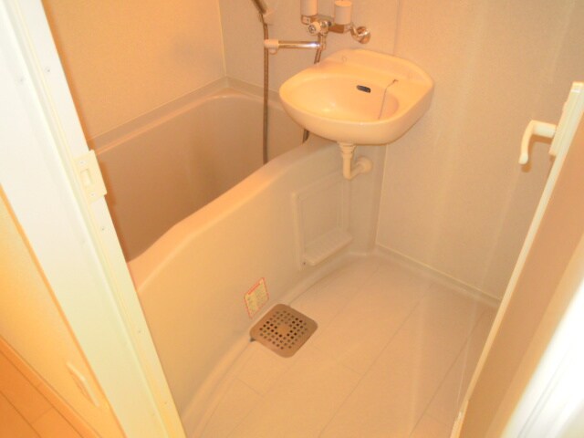 物件内観写真12　(バス／シャワールーム等)