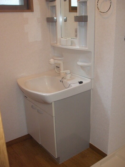 物件内観写真8　(洗面)