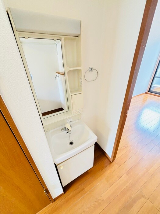 物件内観写真12　(洗面)