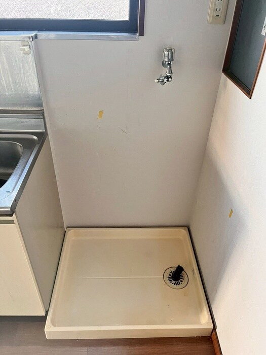 物件内観写真14　(洗濯機置場)