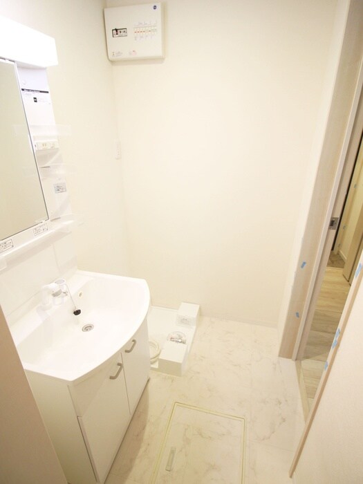 物件内観写真12　(洗濯機置場)