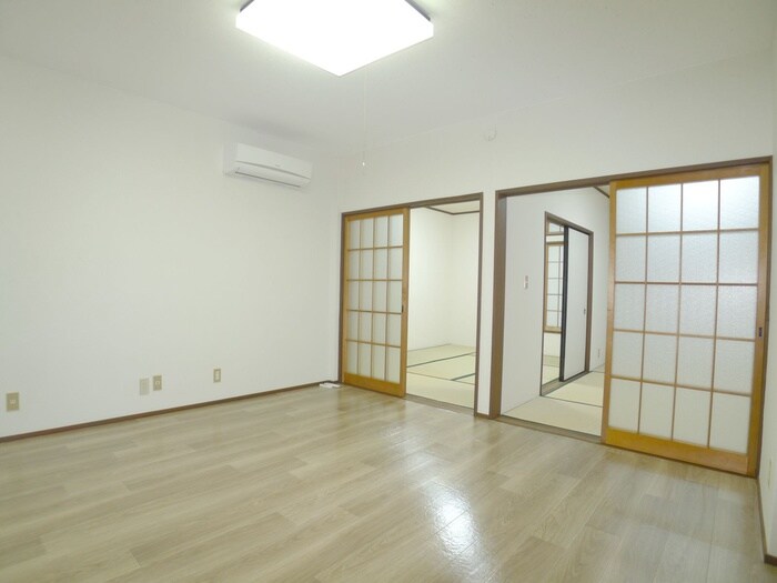 物件内観写真8　(居室)