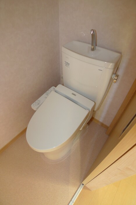 物件内観写真14　(トイレ)