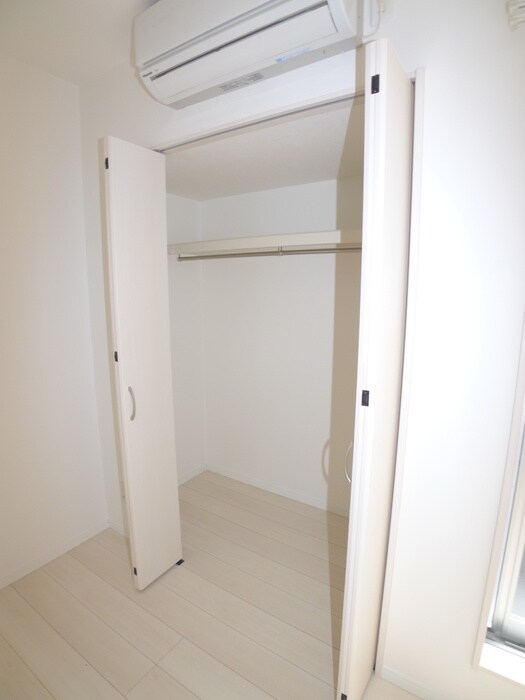 物件内観写真12　(収納)