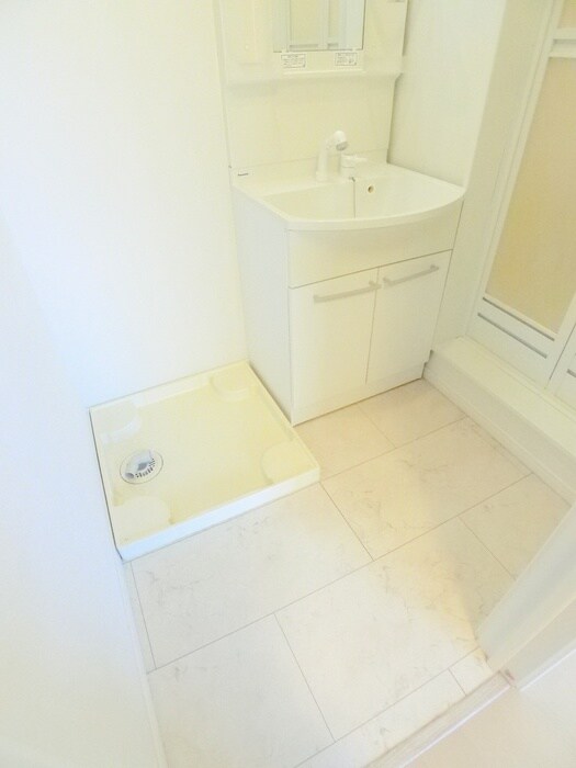 物件内観写真15　(洗濯機置場)