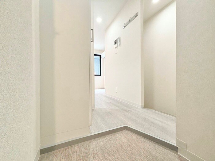 物件内観写真15　(玄関)