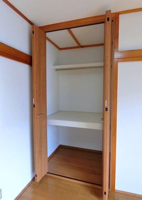 物件内観写真12　(収納)