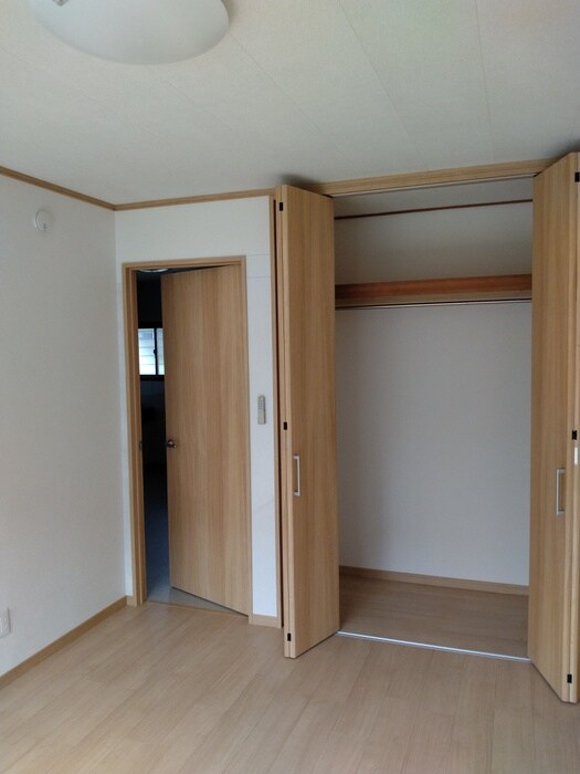 物件内観写真10　(収納)