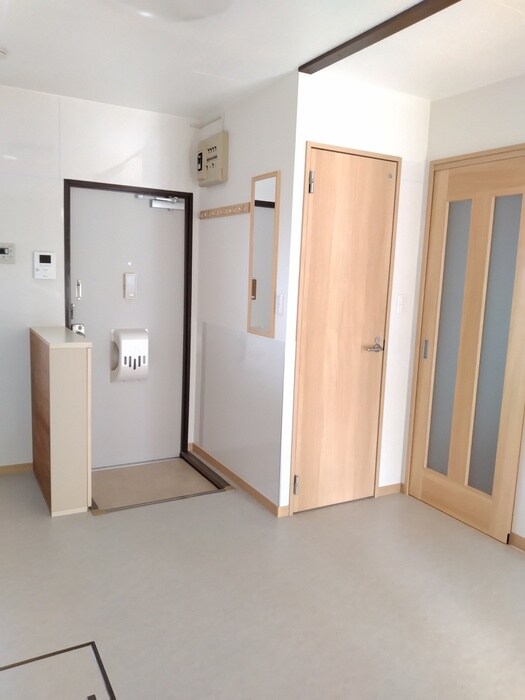 物件内観写真15　(玄関)