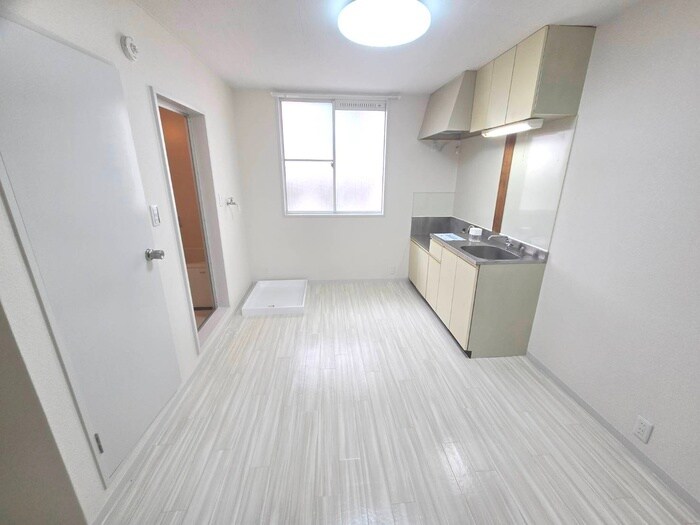 物件内観写真15　(居室)