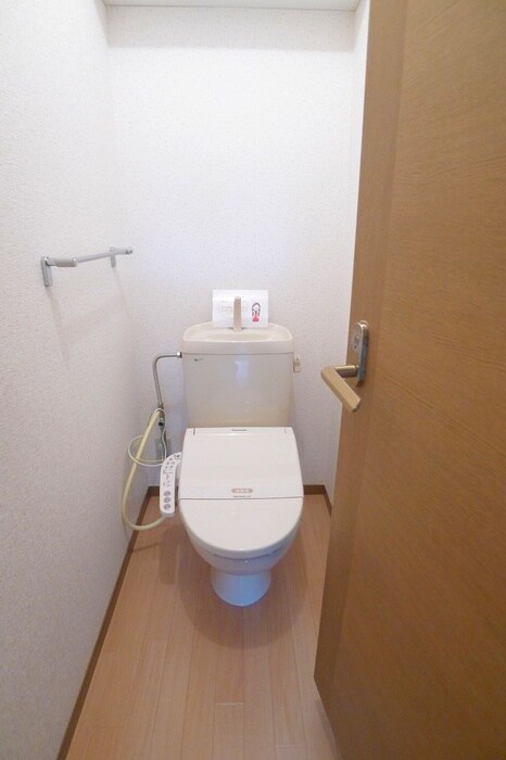 物件内観写真4　(トイレ)