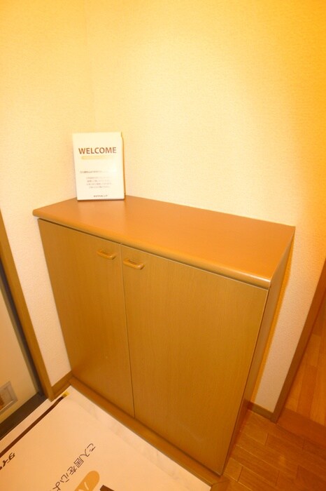 物件内観写真4　(靴箱)