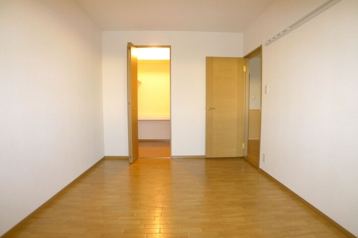 物件内観写真10　(収納)