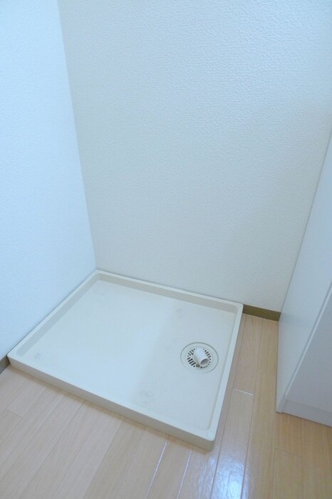 物件内観写真13　(洗濯機置場)