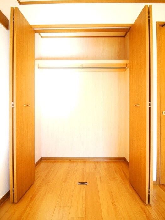 物件内観写真16　(収納)