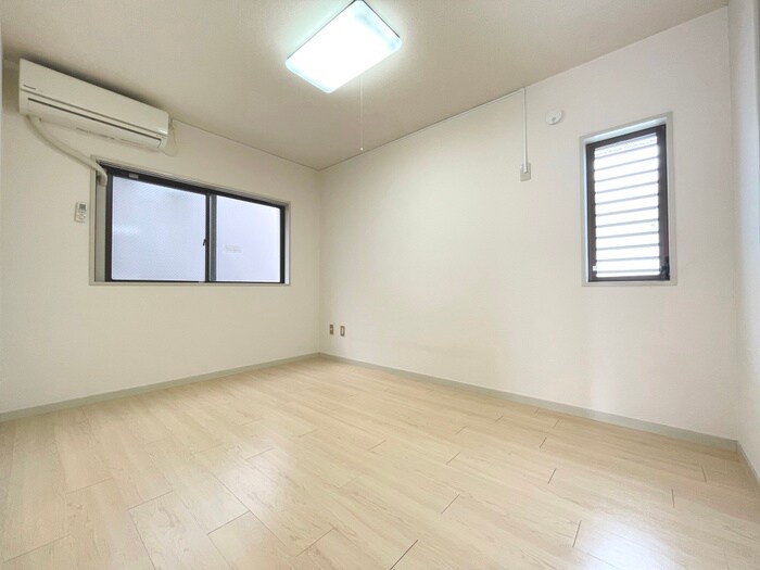 物件内観写真9　(居室)