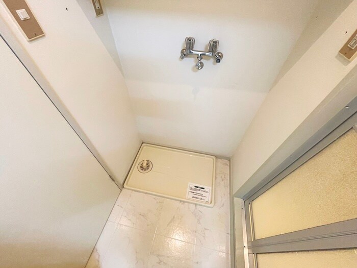 物件内観写真20　(洗濯機置場)