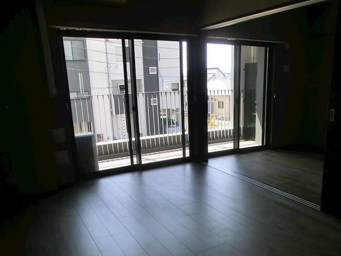 物件内観写真9　(室内からの展望)