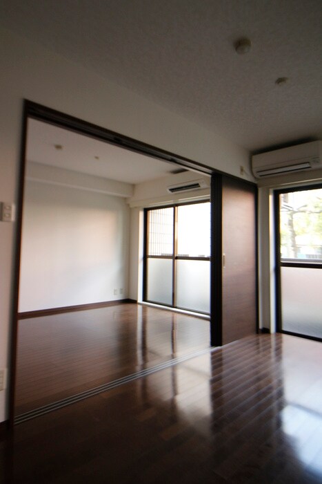 物件内観写真6　(居室)