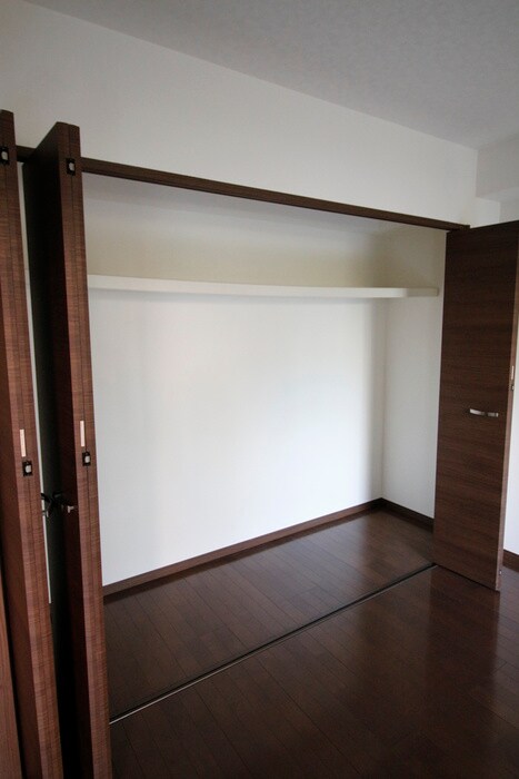 物件内観写真12　(収納)