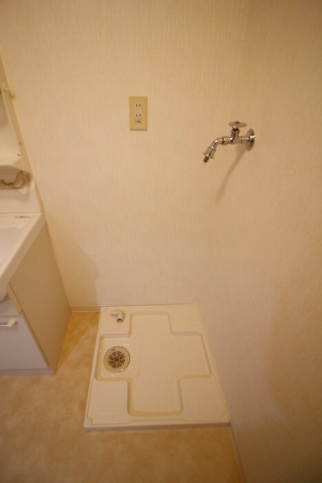 物件内観写真17　(洗濯機置場)