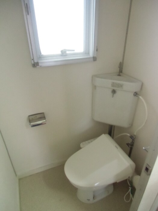 物件内観写真8　(トイレ)