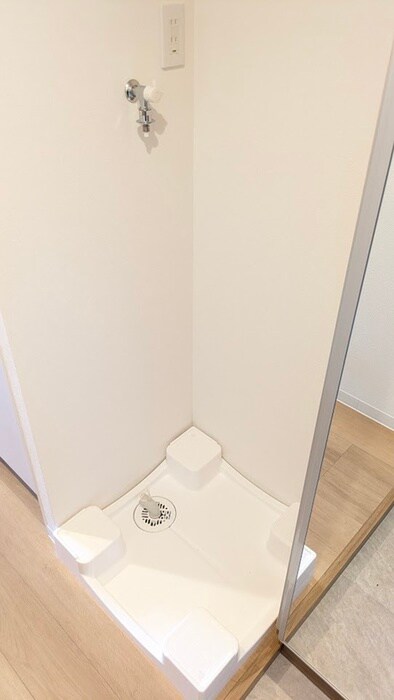 物件内観写真14　(洗濯機置場)