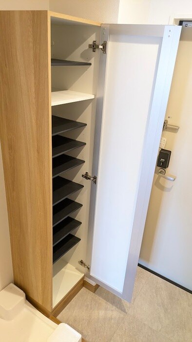 物件内観写真15　(靴箱)