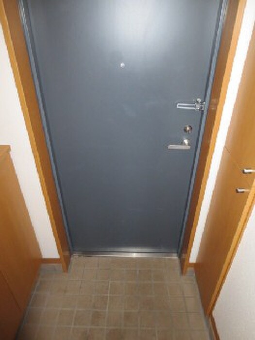 物件内観写真14　(玄関)