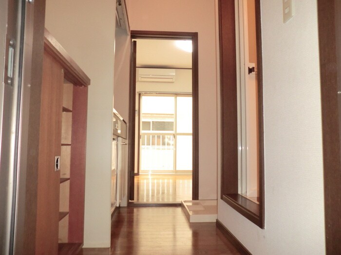 物件内観写真15　(玄関)