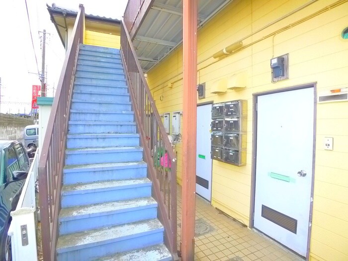 物件外観写真4　(エントランス部分)