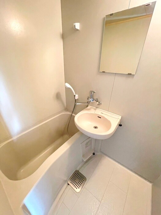 物件内観写真12　(バス／シャワールーム等)