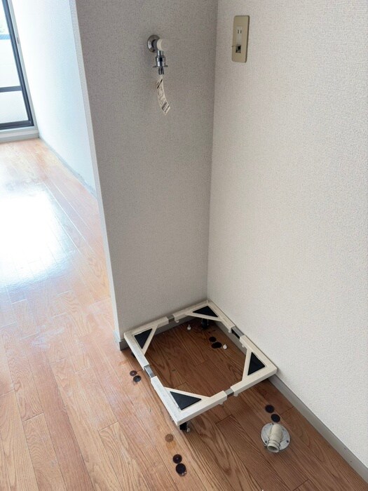 物件内観写真14　(洗濯機置場)