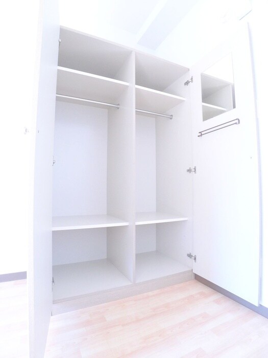 物件内観写真10　(収納)