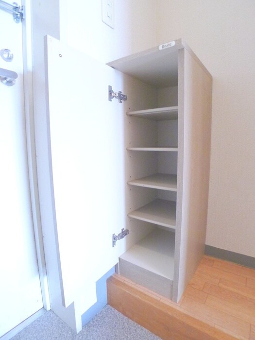 物件内観写真15　(靴箱)