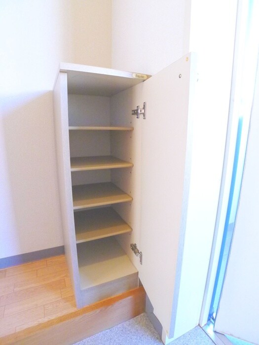 物件内観写真15　(靴箱)