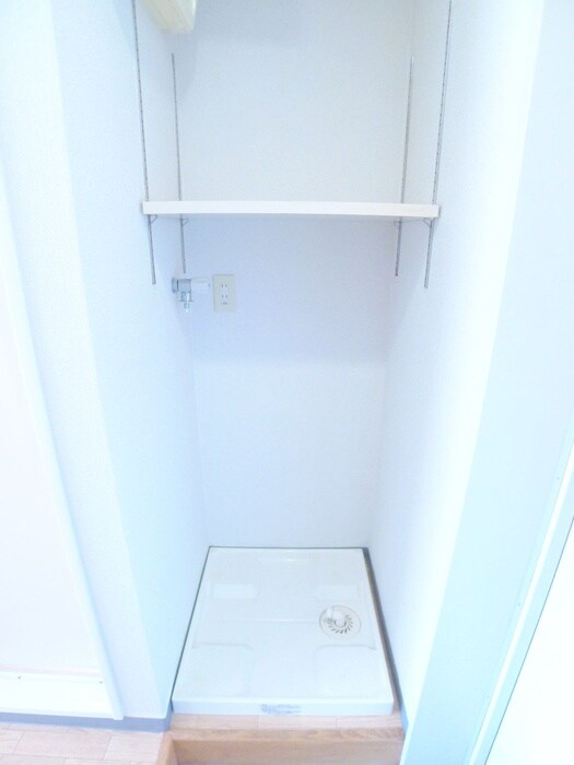 物件内観写真17　(洗濯機置場)