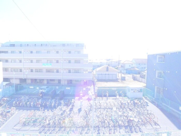 物件内観写真21　(室内からの展望)