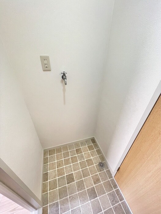 物件内観写真22　(洗濯機置場)
