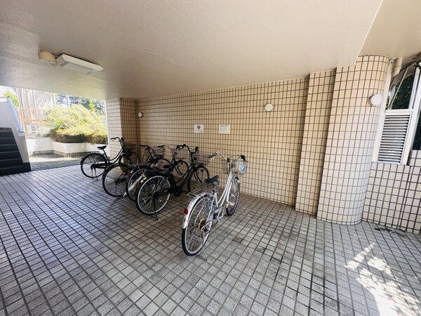 駐輪場