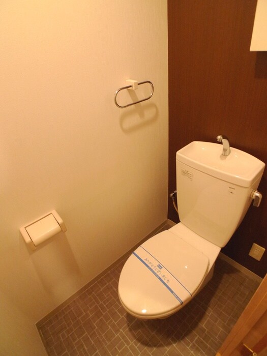 物件内観写真12　(トイレ)