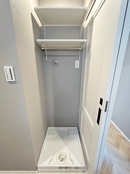 物件内観写真16　(洗濯機置場)